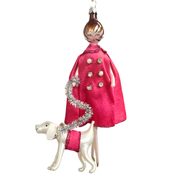 Soffieria De Carlini Lady Fuxia Cape with Dog Italian glass Christmas ornament